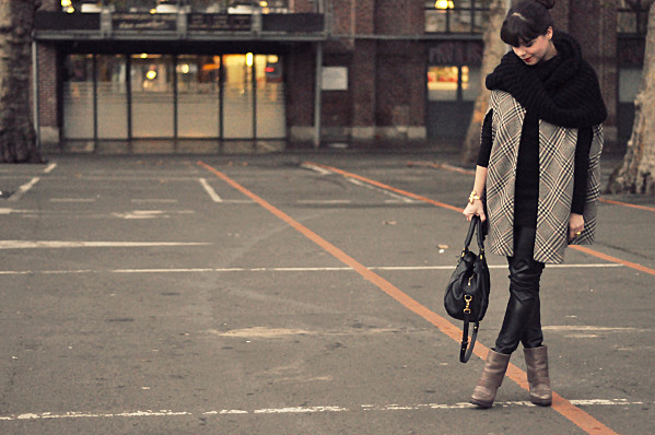 BLOG outfit hiver cape slim cuir (3)