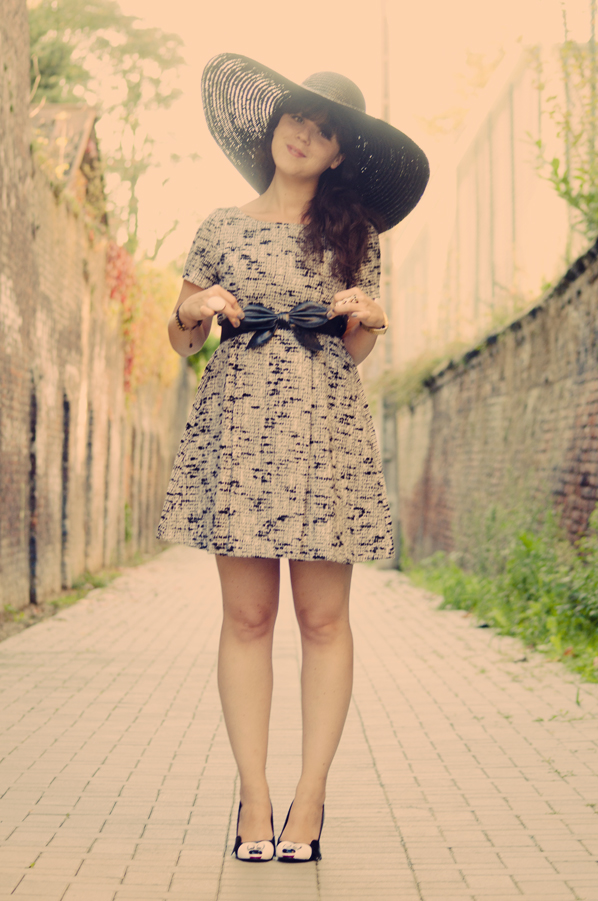 concours-style-it-asos-dress-look-1-mickey-pumps 0060