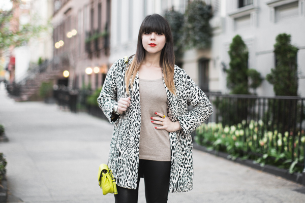 animal-print-black-and-white-coat-zara---PAULINEFASHIONBLOG.jpg